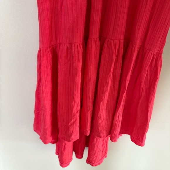 [12] Paper Doll Coral Sleeveless Dress - Picture 3 of 5